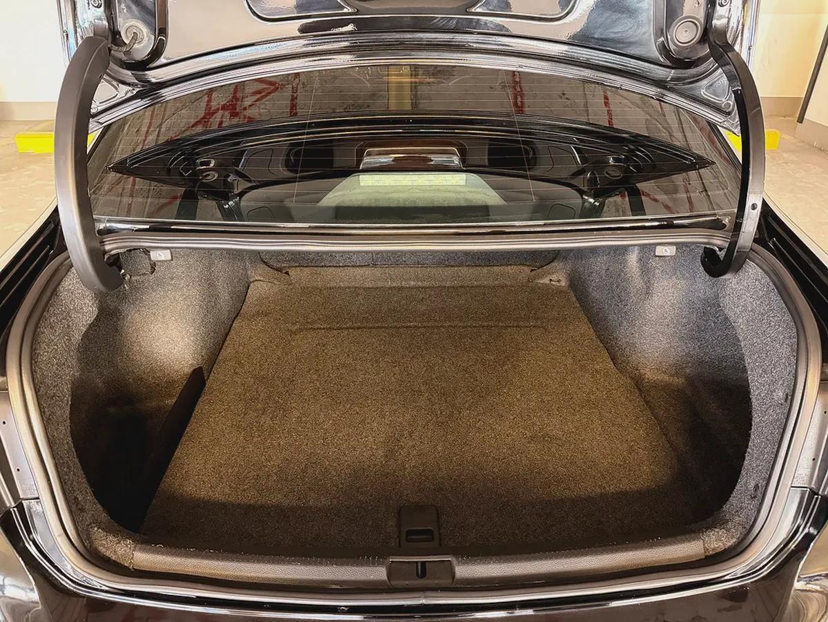 Volkswagen Passat SEL V5 2.5L 2012 Model GCC Specs WIth Partial Service History In Perfect Condition-16-16