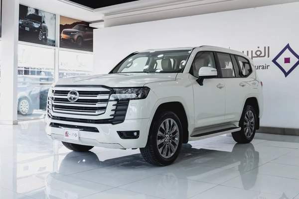 1 YR WARRANTY | 4.0 GXR | GCC | AED 4,000 PM