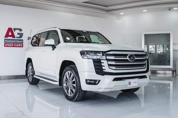 1 YR WARRANTY | 4.0 GXR | GCC | AED 4,000 PM