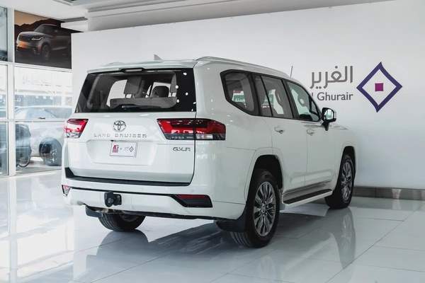 1 YR WARRANTY | 4.0 GXR | GCC | AED 4,000 PM