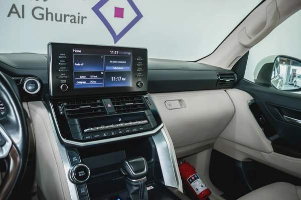 1 YR WARRANTY | 4.0 GXR | GCC | AED 4,000 PM