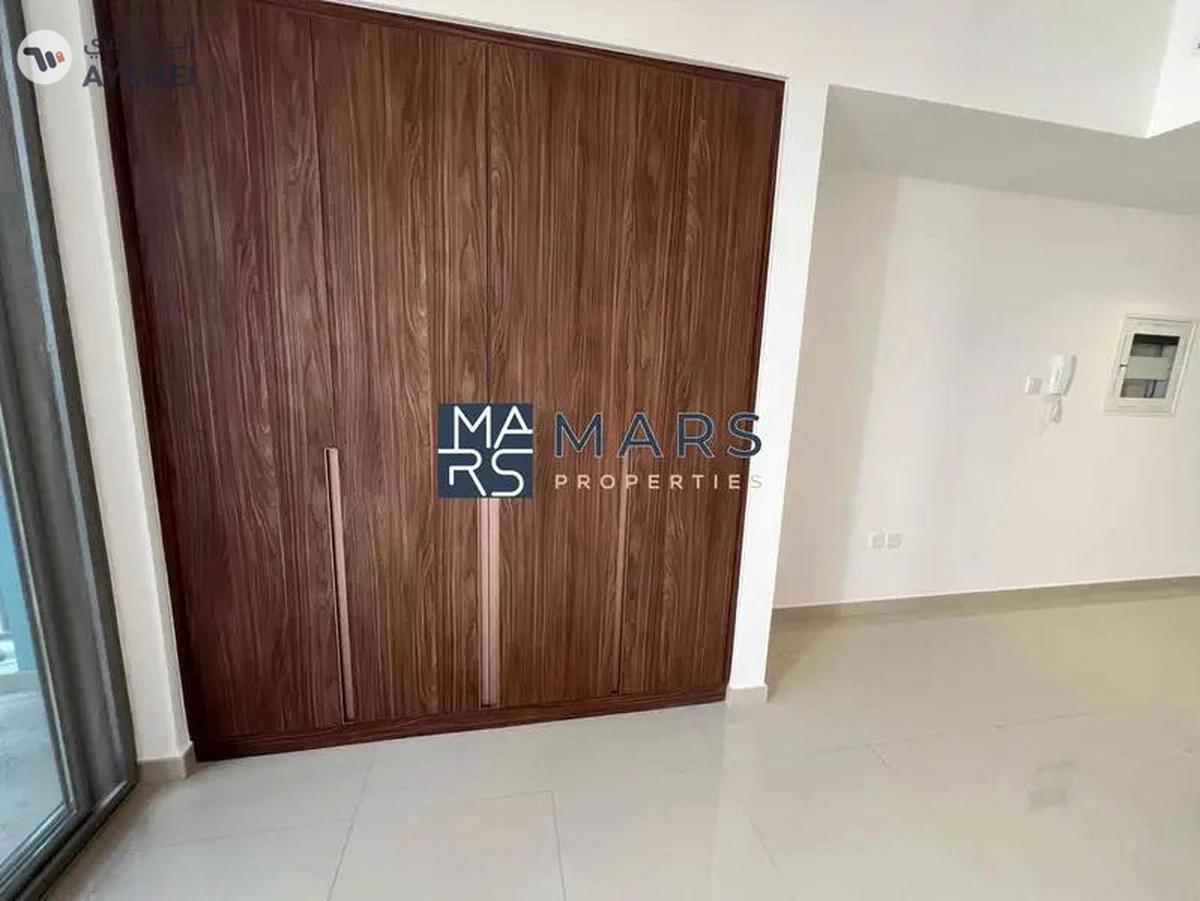 Luxury // Brand New // Ready to move-9-9