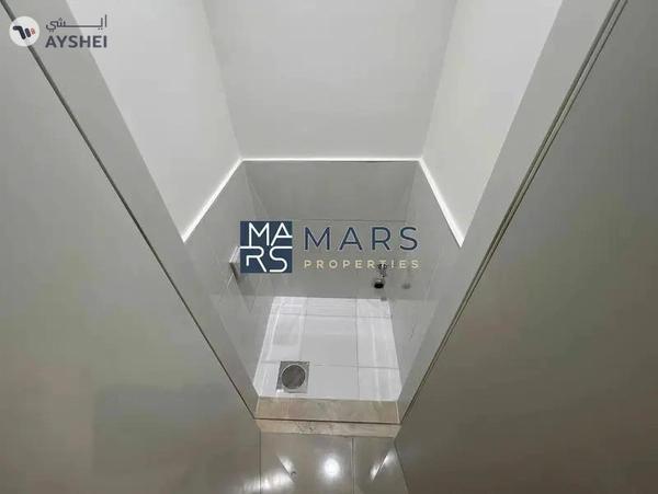 Luxury // Brand New // Ready to move