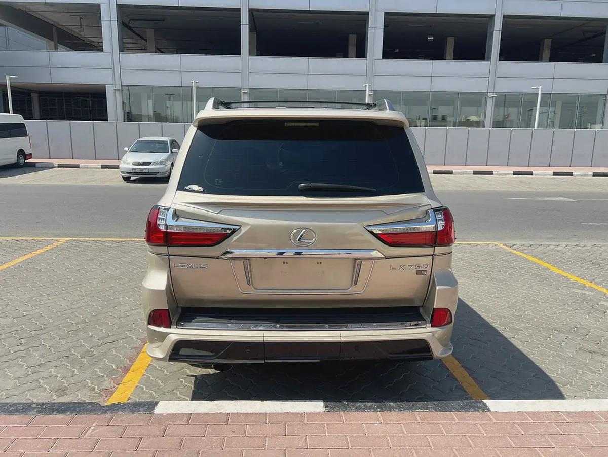 GCC Specs Lexus LX 570 Sport 2015 - Perfect Condition-5-5