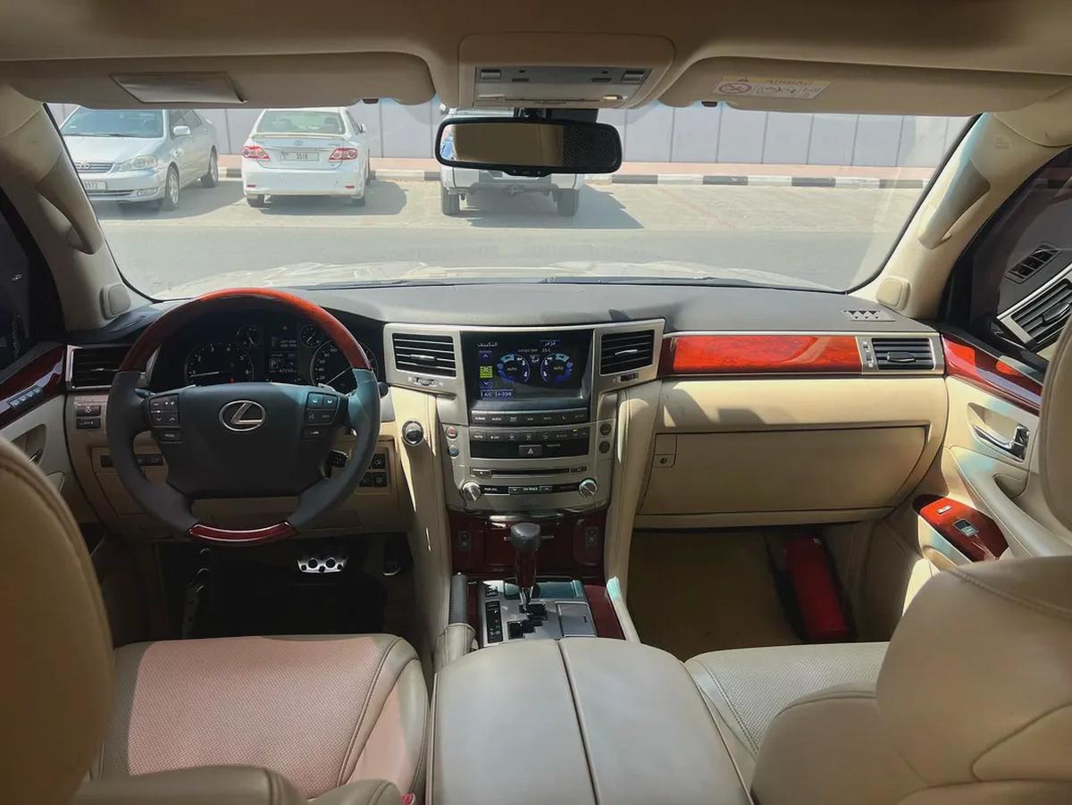 GCC Specs Lexus LX 570 Sport 2015 - Perfect Condition-10-10