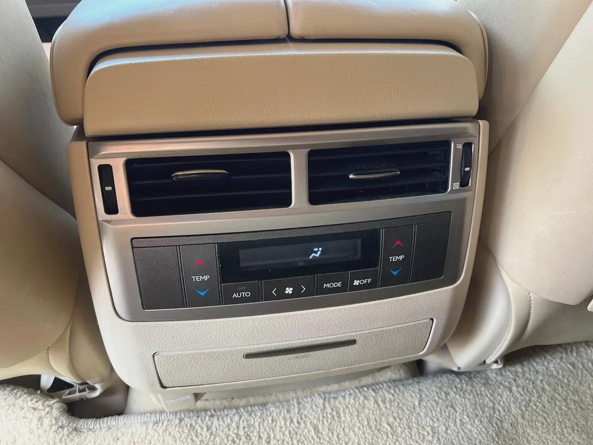 GCC Specs Lexus LX 570 Sport 2015 - Perfect Condition-11-11
