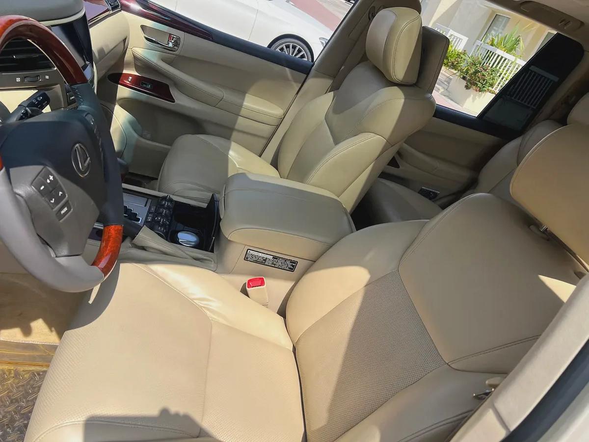 GCC Specs Lexus LX 570 Sport 2015 - Perfect Condition-15-15