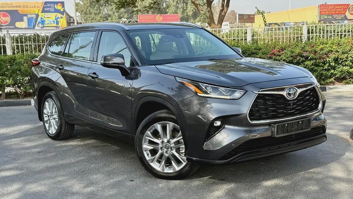 2022 Toyota Highlander VXR Hybrid | G.C.C | First Owner-2-2