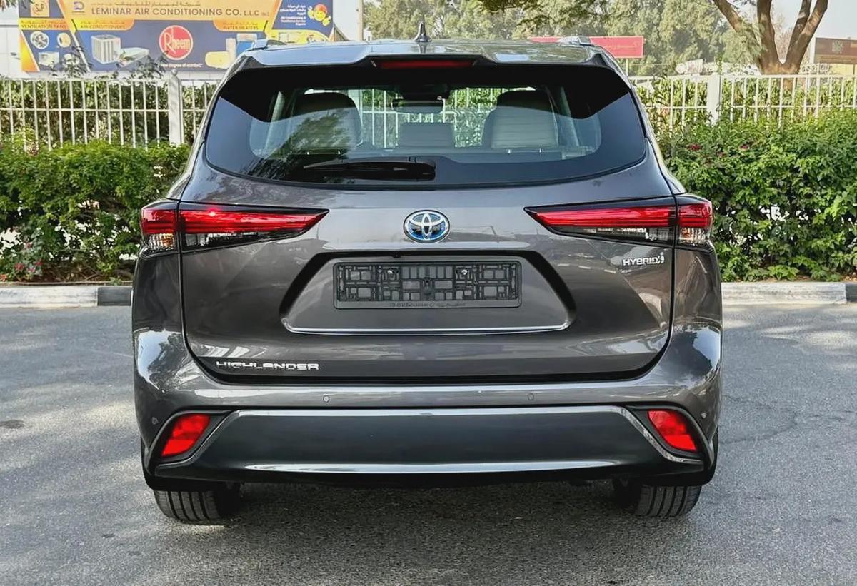 2022 Toyota Highlander VXR Hybrid | G.C.C | First Owner-8-8