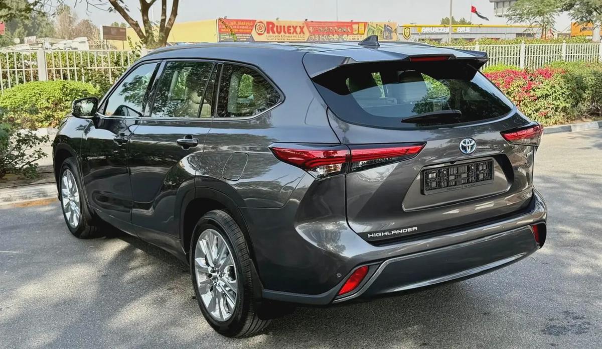 2022 Toyota Highlander VXR Hybrid | G.C.C | First Owner-9-9