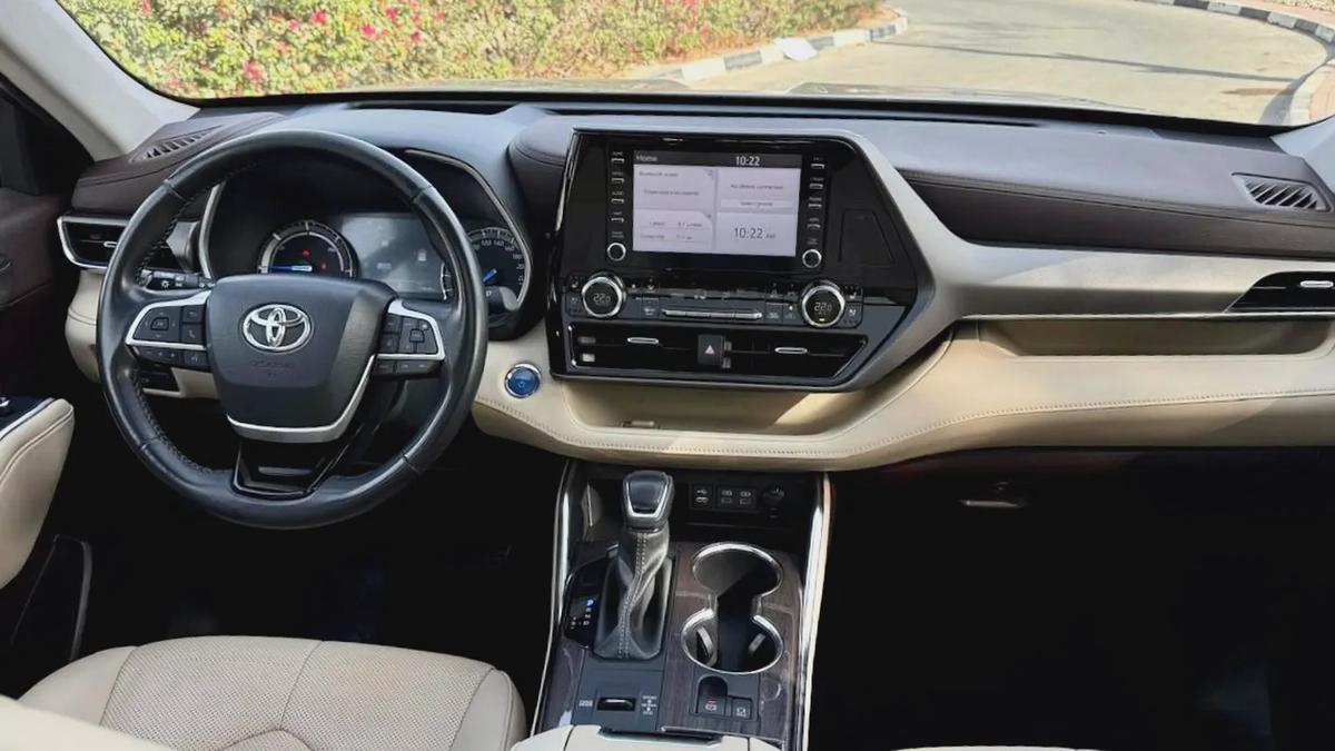 2022 Toyota Highlander VXR Hybrid | G.C.C | First Owner-12-12