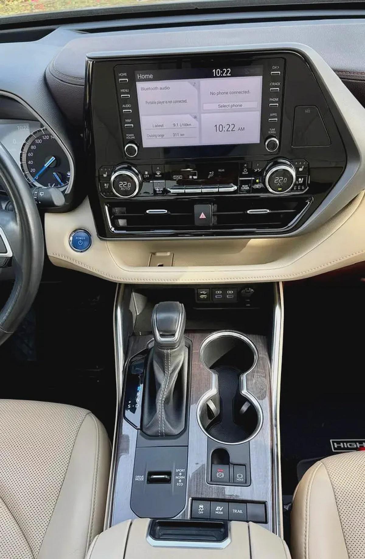 2022 Toyota Highlander VXR Hybrid | G.C.C | First Owner-14-14