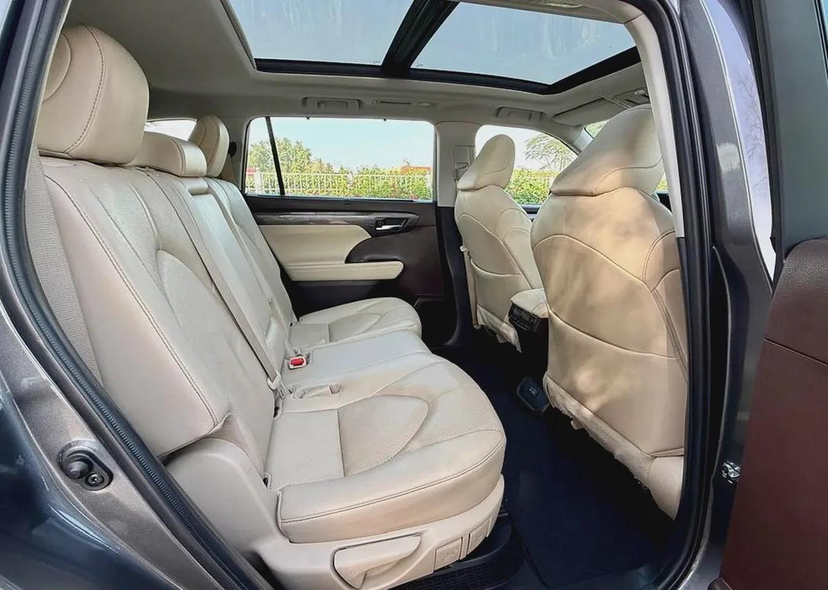 2022 Toyota Highlander VXR Hybrid | G.C.C | First Owner-17-17