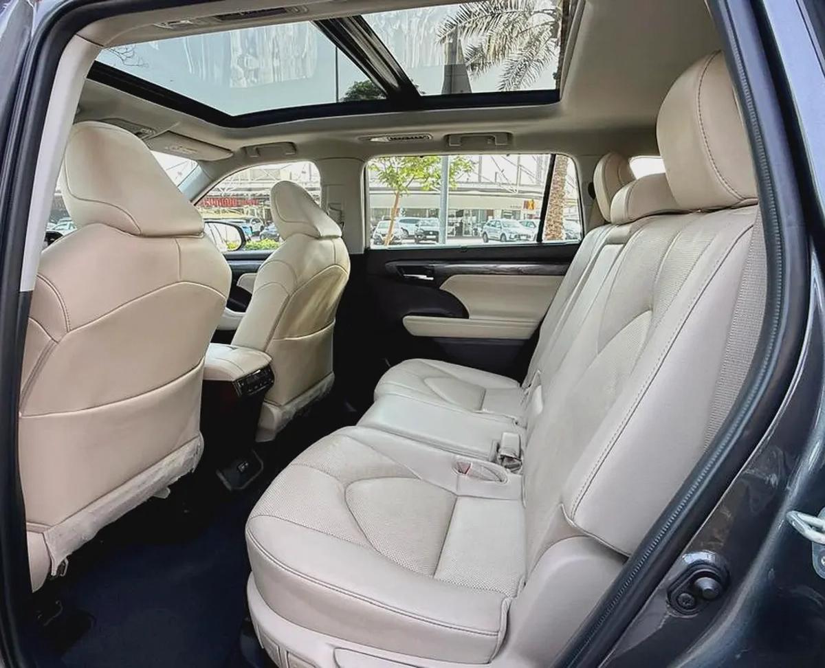 2022 Toyota Highlander VXR Hybrid | G.C.C | First Owner-18-18