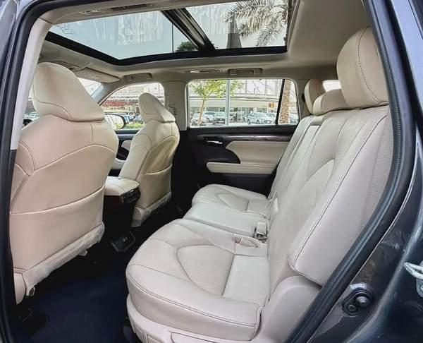 2022 Toyota Highlander VXR Hybrid | G.C.C | First Owner