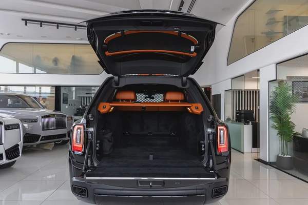 Rolls-Royce Cullinan | Black Badge | GCC Specs | Dealer Warranty Service Contract (AGMC) | 202