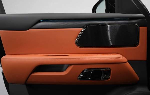 ROX 01 VIP | Full Option | Brand New | 3,350 AED monthly | Registration