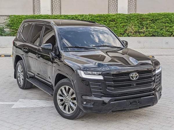 TOYOTA LAND CRUISER 2009 FACELIFTED 2025 WITH INTERIOR AND EXTERIOR GCC IN EXCELLENT CONDITION