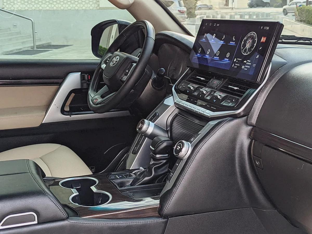 TOYOTA LAND CRUISER 2009 FACELIFTED 2025 WITH INTERIOR AND EXTERIOR GCC IN EXCELLENT CONDITION-4-4