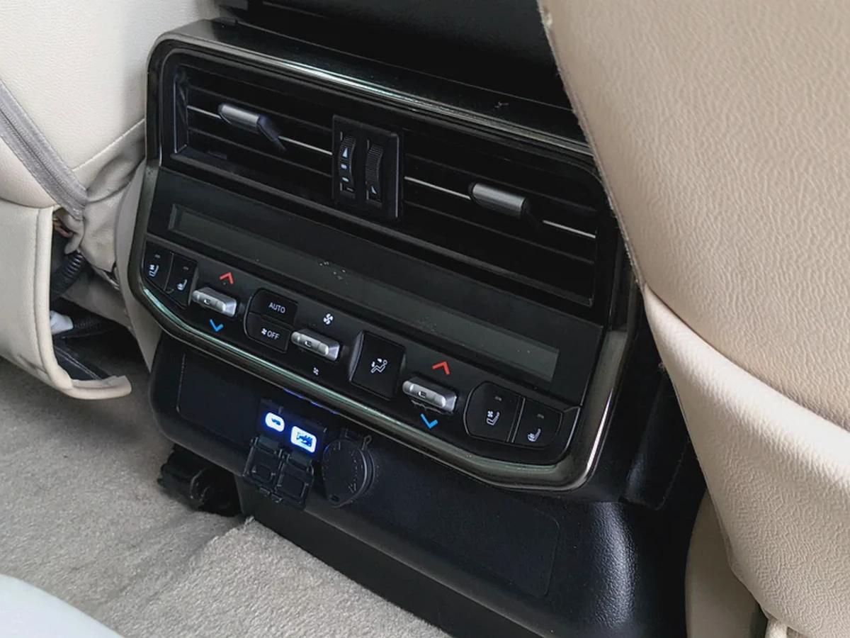 TOYOTA LAND CRUISER 2009 FACELIFTED 2025 WITH INTERIOR AND EXTERIOR GCC IN EXCELLENT CONDITION-13-13