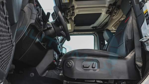 ( 5 Years Warranty + 3 Years Service ) 2025 Jeep Wrangler Rubicon 2.0L Turbo 4x4 GCC 0Km