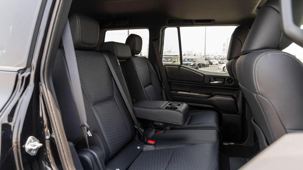 Toyota Prado Toyota Prado Premium 2.4L petrol MY 2025 FULL OPTION-18-18