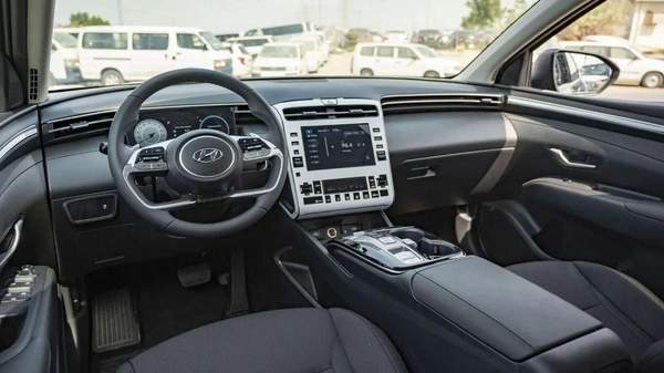 Hyundai Tucson HYUNDAI TUCSON 2022 0KM 1.6L MID OPTION WITH PANORAMIC