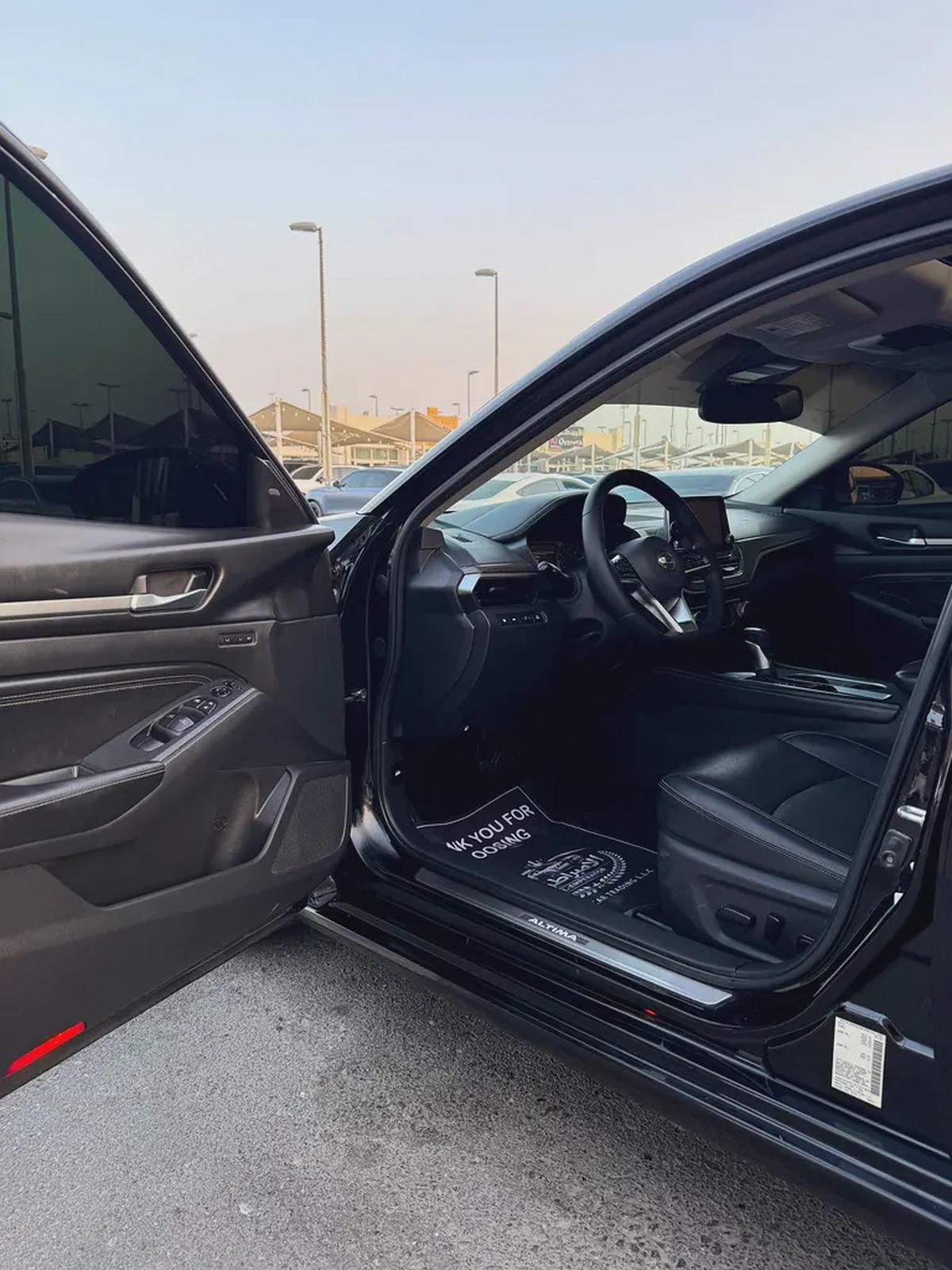 نيسان التيما PLATINUM V4 2.0L TURBO موديل 2019 وارد فل اوبشن خمس كاميرات ، رادار ، قياده ذاتيه-12-12