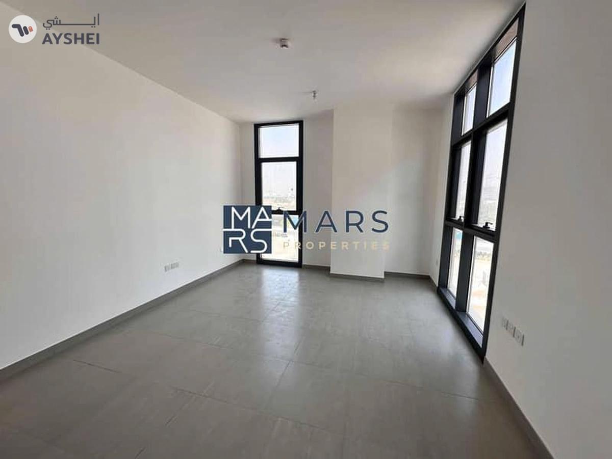 Brand new studio with open view-1-landscape