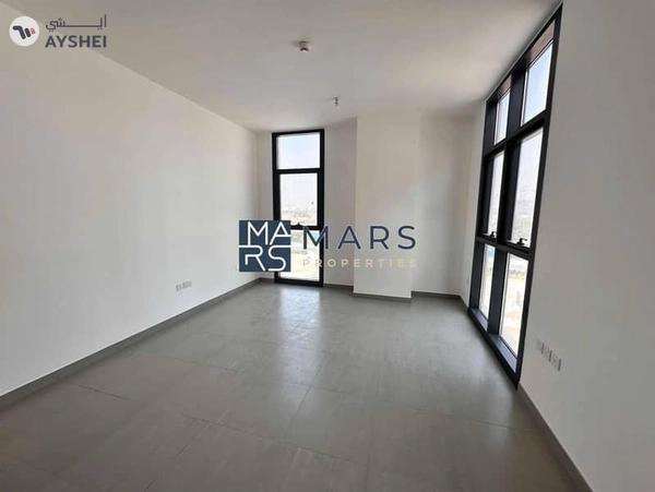 Brand new studio with open view