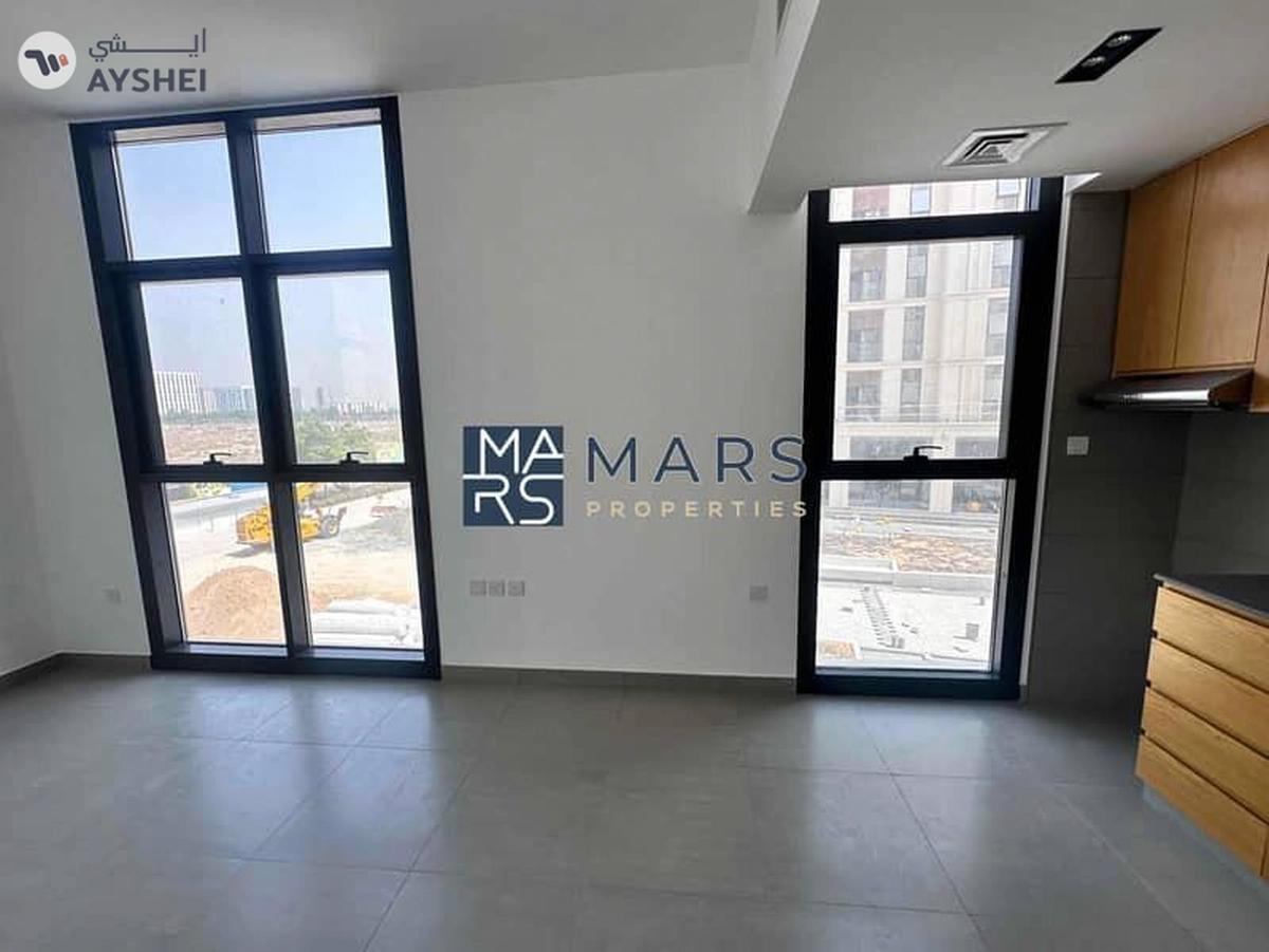 Brand new studio with open view-4-4