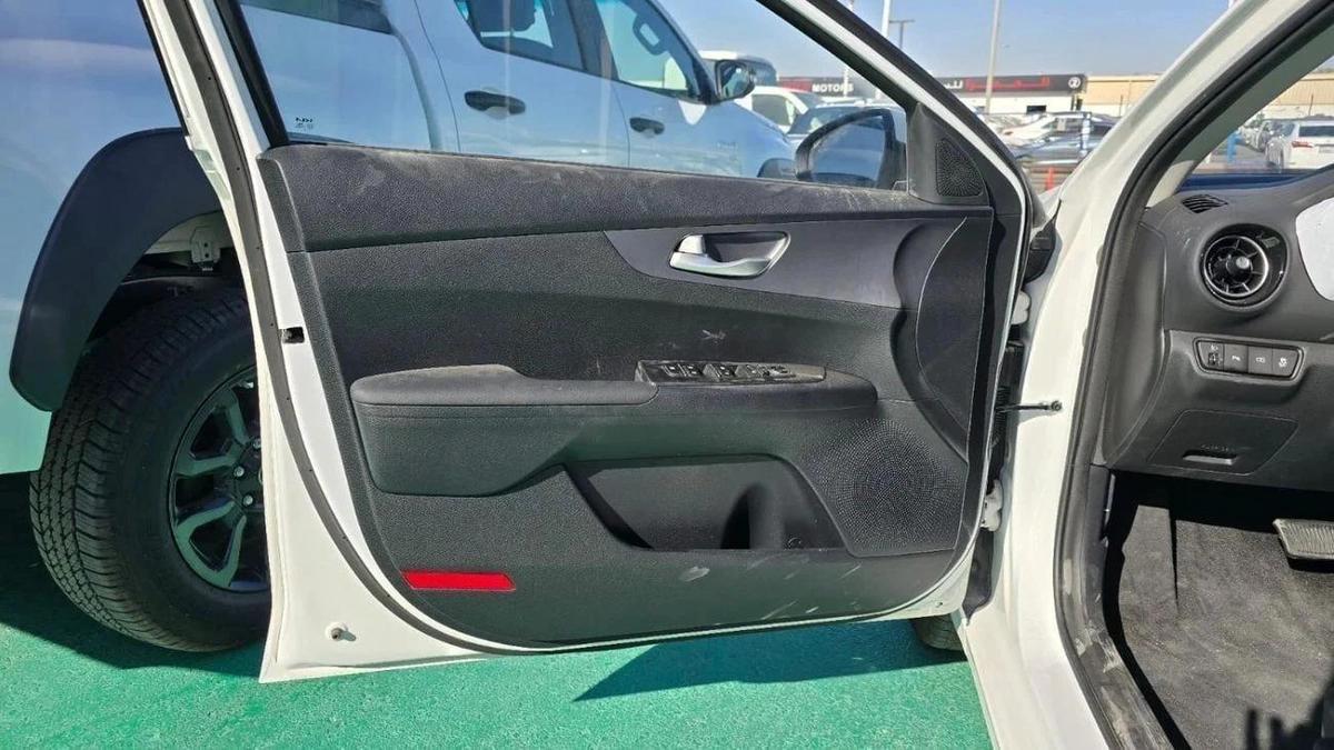 Kia Cerato 1.5L-6-6