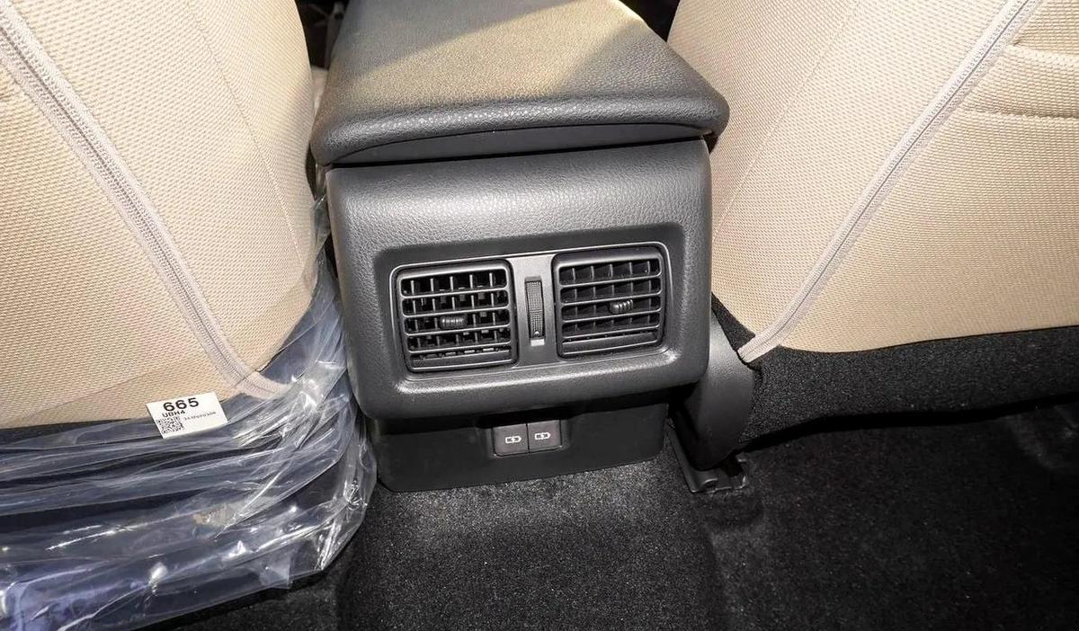 2026 - CAMRY LE 2.5L HYBRID WITH PANORAMIC ROOF - GCC-12-12