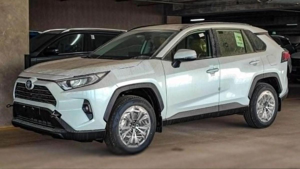 Toyota RAV4 RAV4 XLE 2.5L 4WD-0-0