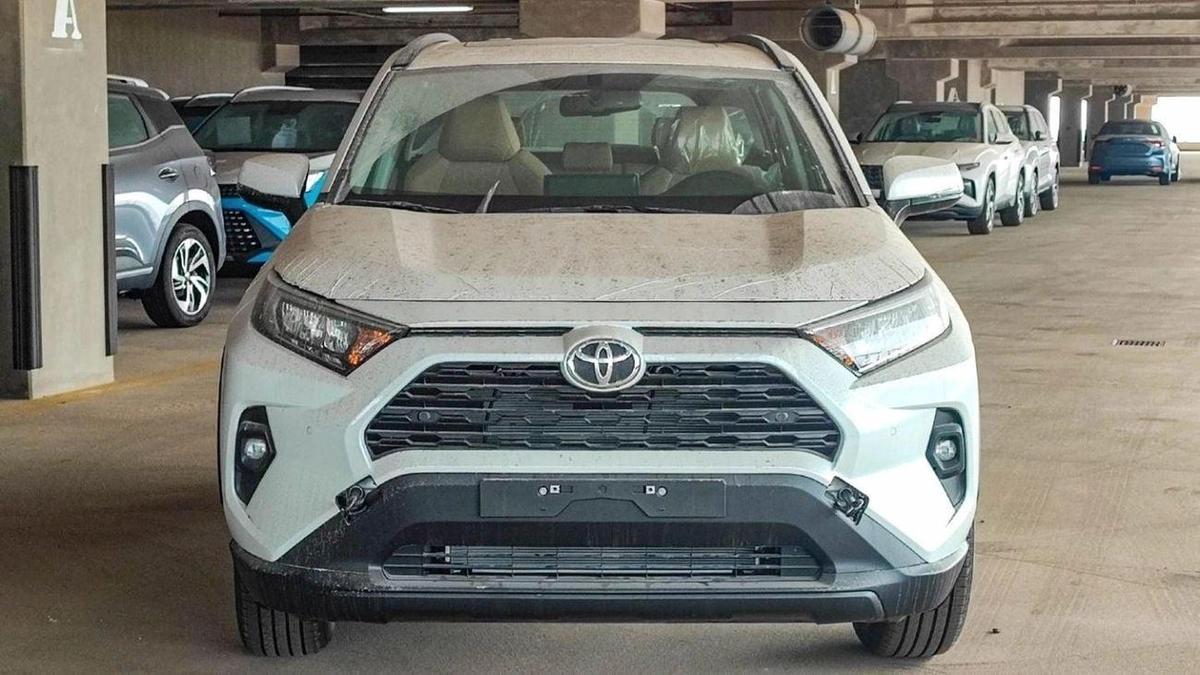 Toyota RAV4 RAV4 XLE 2.5L 4WD-1-1