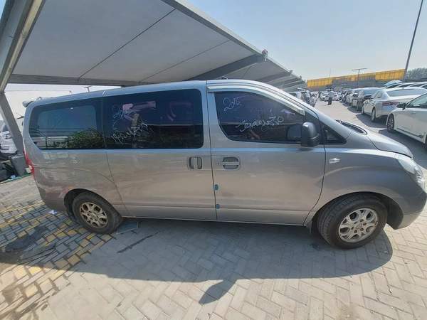 هيونداي H1 كراند ستار اكس 2015