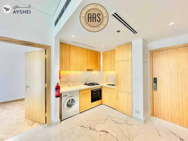 Huge size •• great community •• hot offer •• chiller free •• brand new