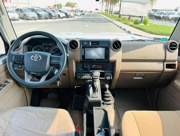 Toyota Land Cruiser Pick Up 4.0L PETROL AUTOMATIC DOUBLE CABINE 2024 GCC