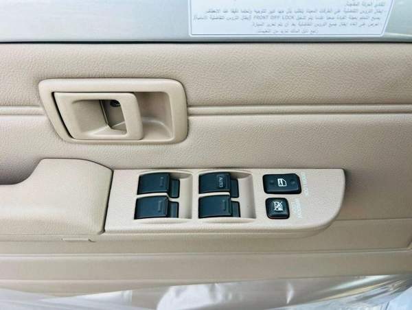 Toyota Land Cruiser Pick Up 4.0L PETROL AUTOMATIC DOUBLE CABINE 2024 GCC