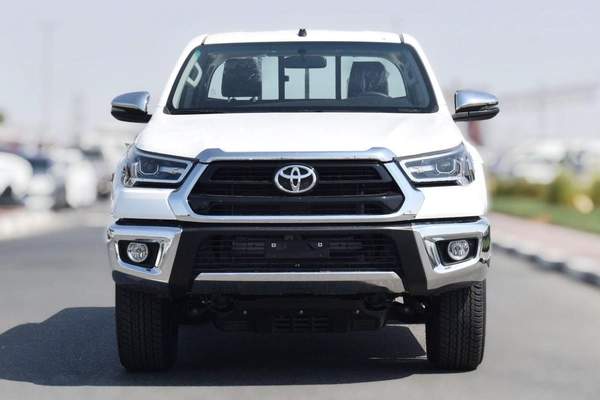 Toyota Hilux SR5 MT 2.7 PETROL