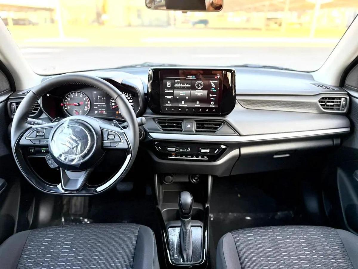 Suzuki Swift GLX / 2026 / 1.2 03 Cylinders / Chinese Specs-4-4