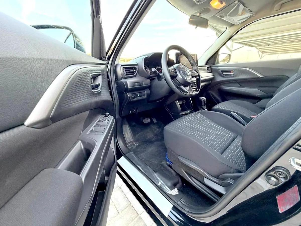Suzuki Swift GLX / 2026 / 1.2 03 Cylinders / Chinese Specs-3-3