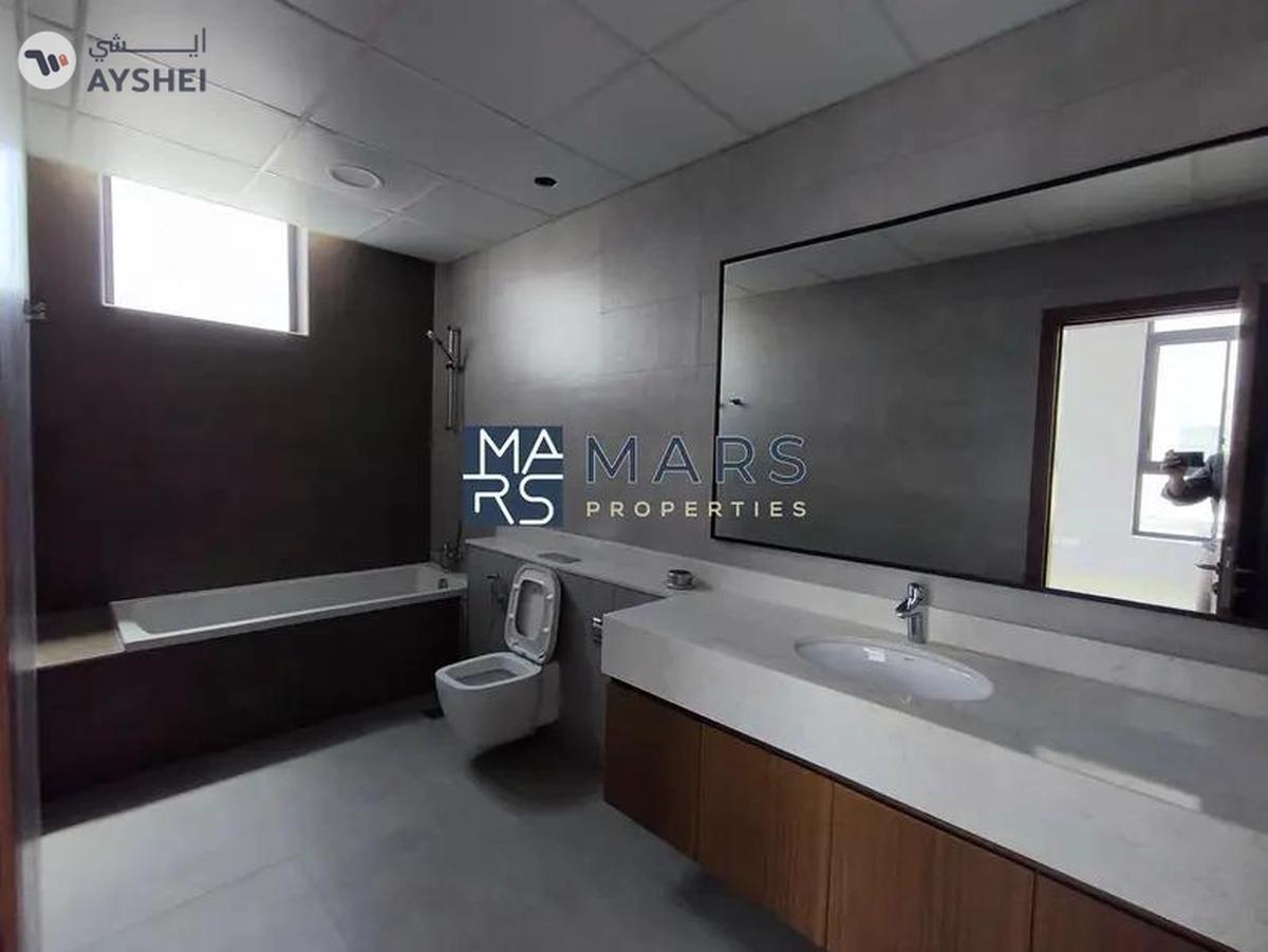 FREEHOLD CORNER VILLA FOR SALE IN TILAL CITY-12-12