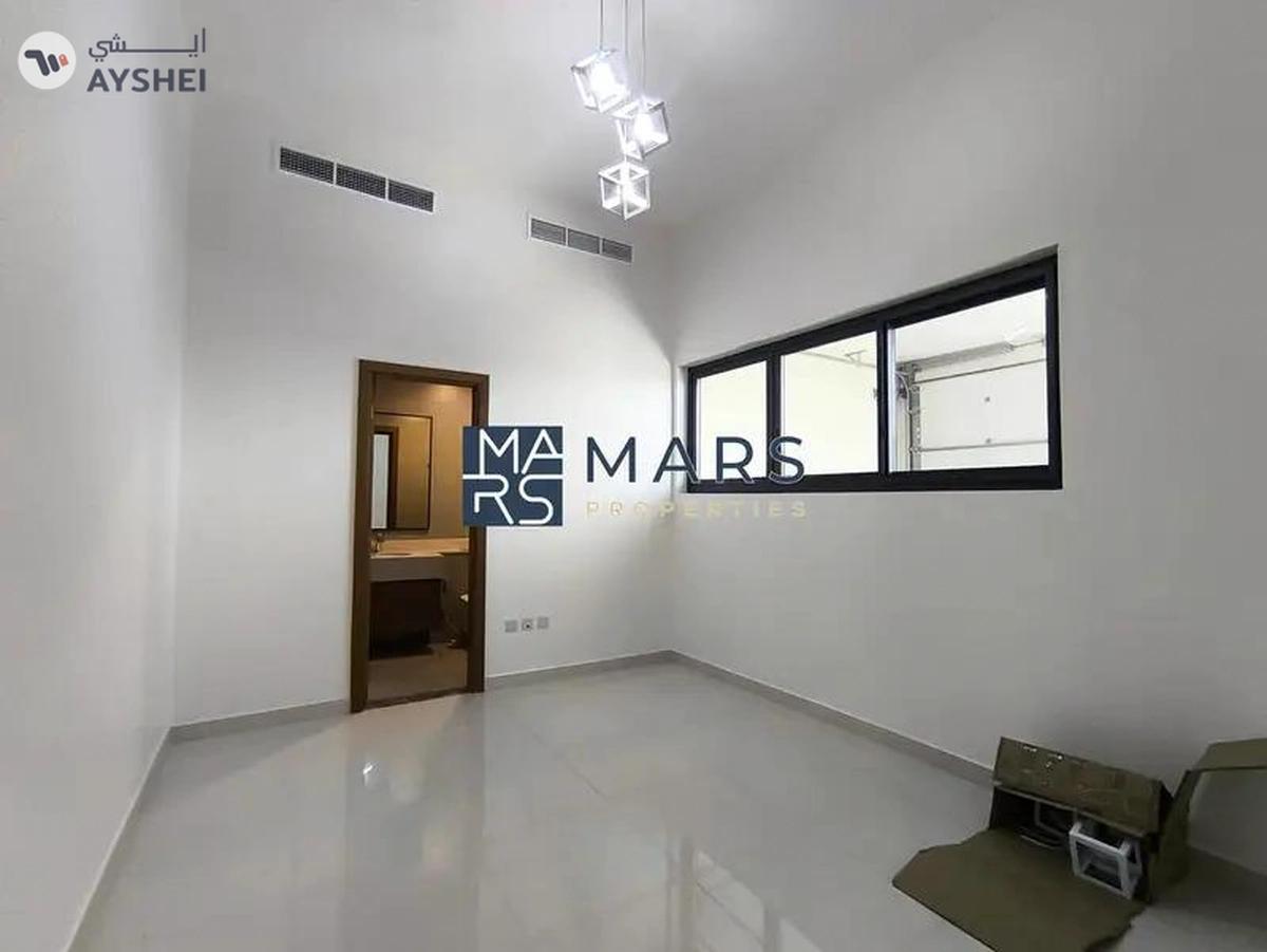 FREEHOLD CORNER VILLA FOR SALE IN TILAL CITY-27-27