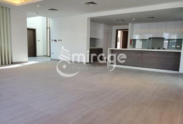 Stunning 4BHK | Double Middle | Great Location