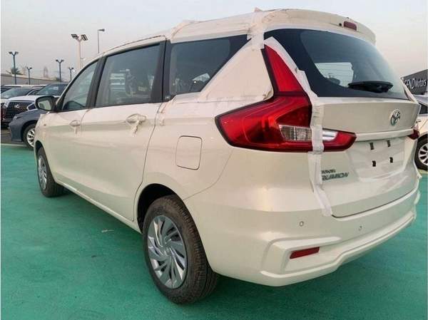 Toyota Rumion 1.5 // automatic // 2025