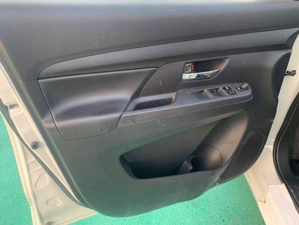 Toyota Rumion 1.5 // automatic // 2025