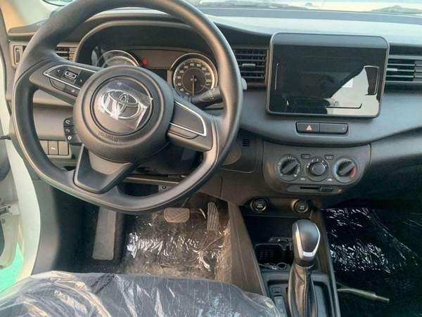 Toyota Rumion 1.5 // automatic // 2025