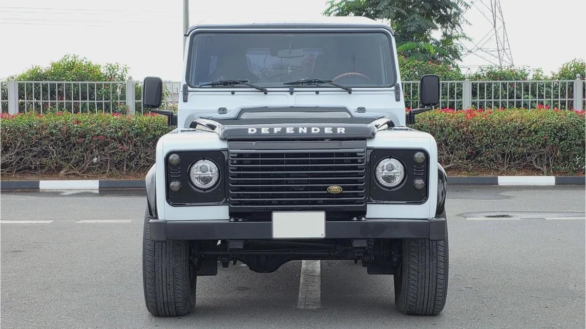 Defender 90 (Diesel Manual)-2-2