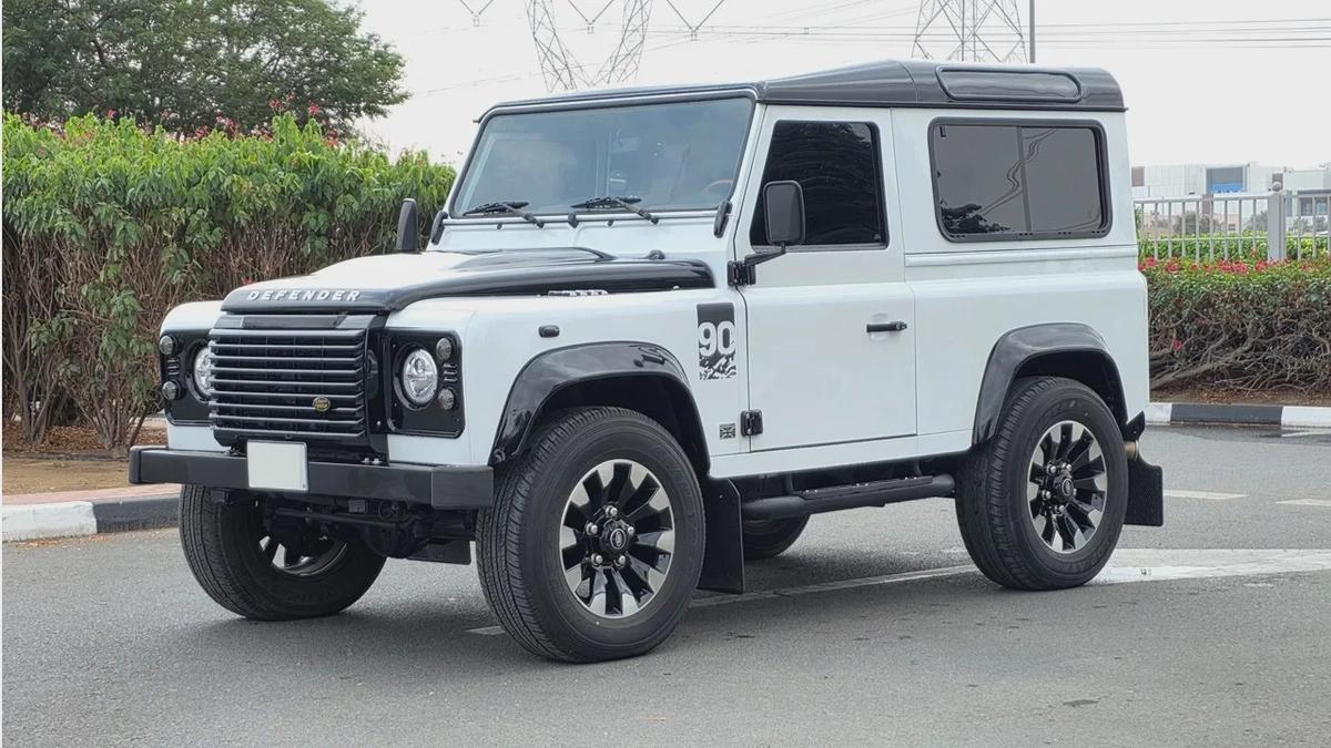 Defender 90 (Diesel Manual)-3-3
